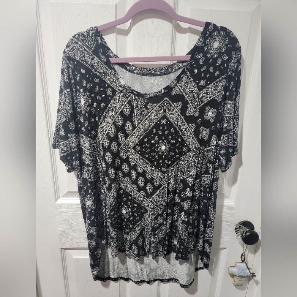 Plus size Maurices 24/7 Tee size 2X